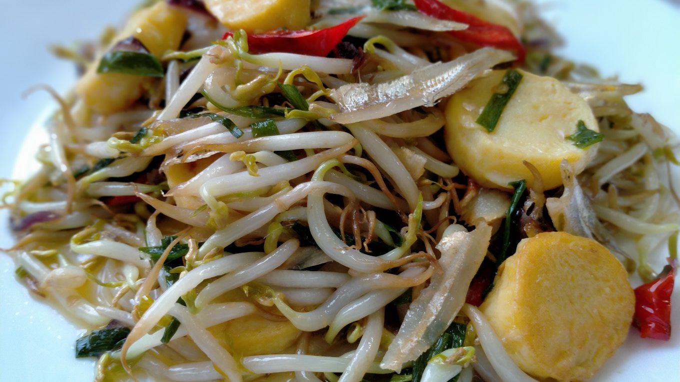 Taugeh Goreng Campur Tauhu Telur – Chef@home